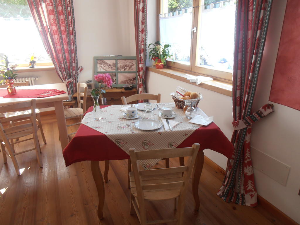 Baita Scaia Bed and Breakfast Cogolo Exteriör bild