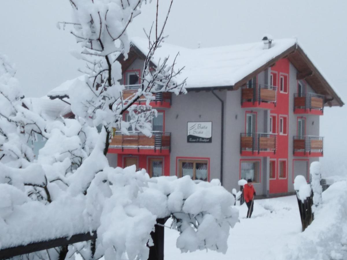 Baita Scaia Bed and Breakfast Cogolo Exteriör bild